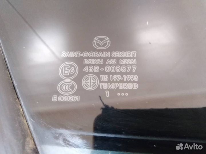 Стекло двери задней правой форточка Mazda Mazda 3
