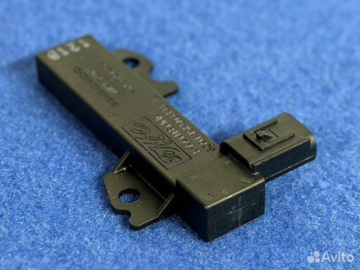 Антенна бесключевого доступа Volvo Xc60 2011