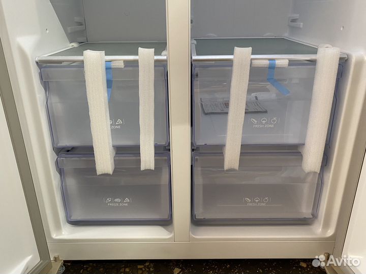Холодильник новый
