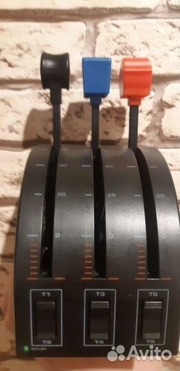 Игровой штурвал logitech