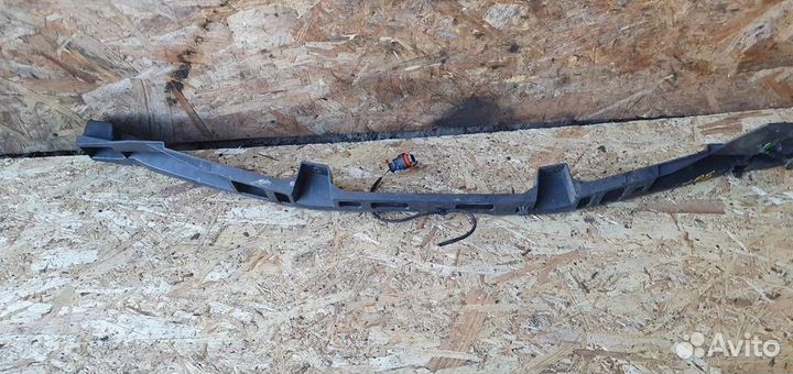 Направляющая бампера Opel Astra J GTC 2012-2017