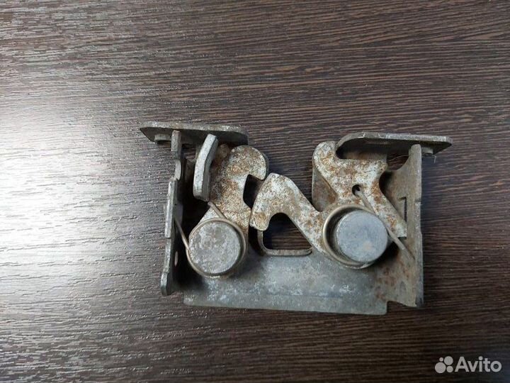 Замок капота Bmw 525I E60 N52B25AF 2006