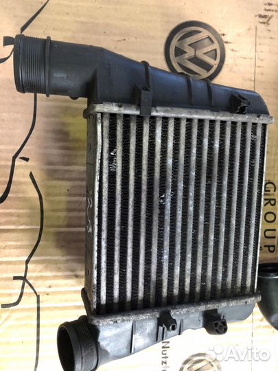 Радиатор турбины интеркулер Ауди А4 8E0145805AA