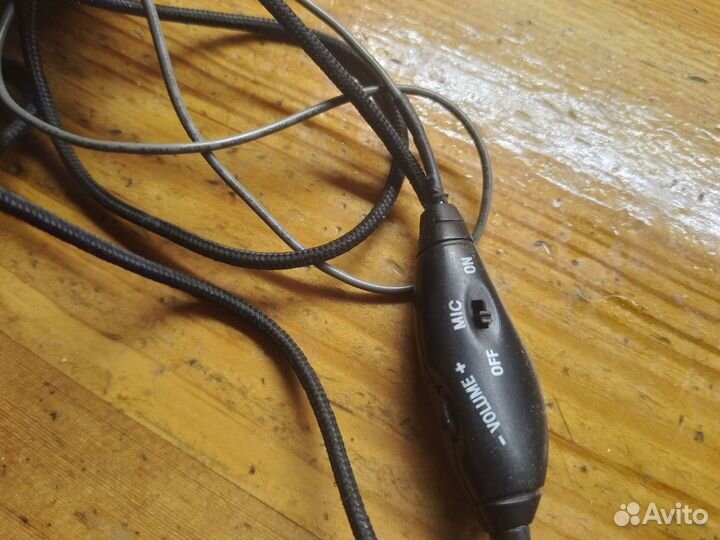 Проводные наушники Genius