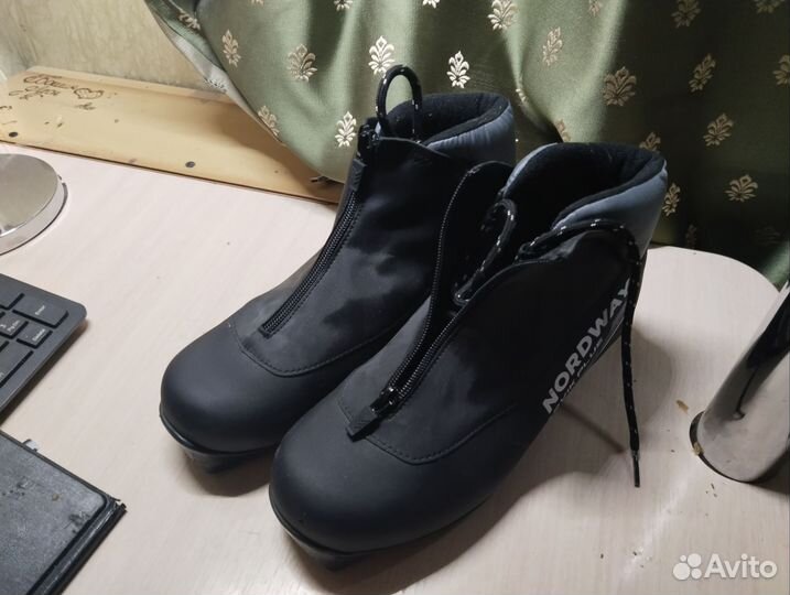 Лыжные ботинки + лыжи