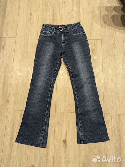 Джинсы клёш