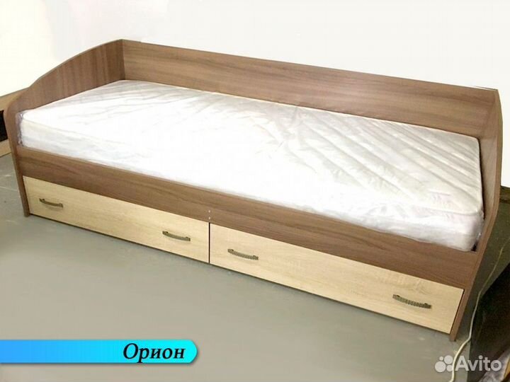 Кровать с ящиками