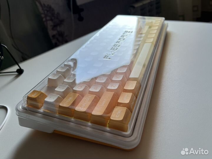 Клавиатура (купи пожалуйста)