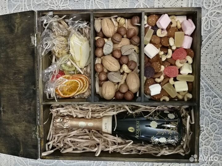 Подарок, деревянная шкатулка