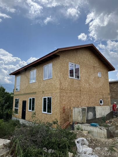 Дом 160 м² на участке 8 сот.