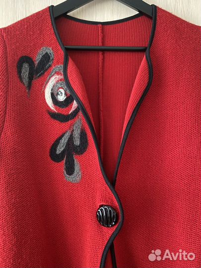 Женский кардиган на пуговице