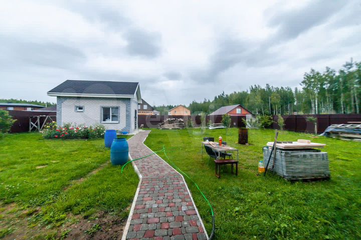 Дом 228 м² на участке 9,8 сот.