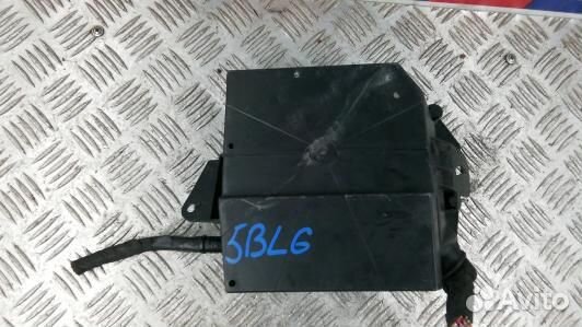 Блок предохранителей renault clio 3 (5BL06M101)