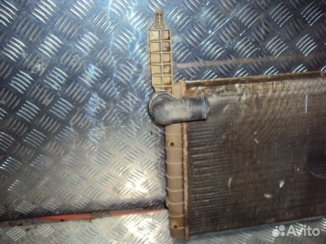 Радиатор охлаждения Doblo (00-15) дефект б/у