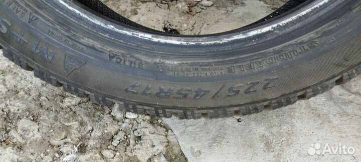 Zeta Antarctica Ice 225/45 R17 94