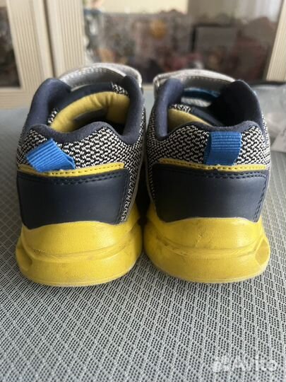 Кроссовки детские 30р Котофей