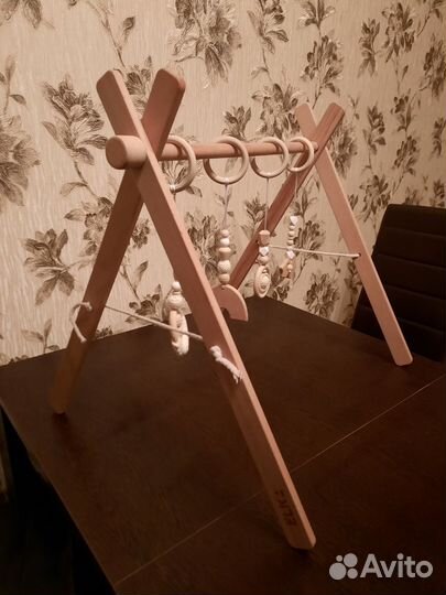 Мобиль с подвесками в кроватку