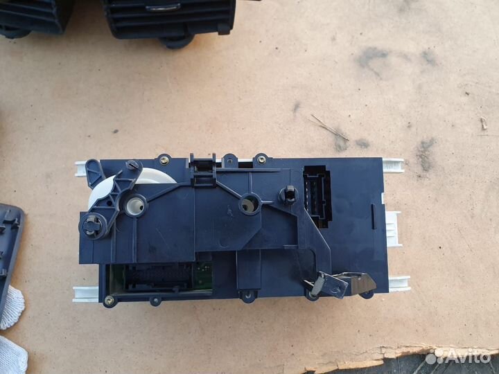 Блок управления климат-контролем Mercedes w168