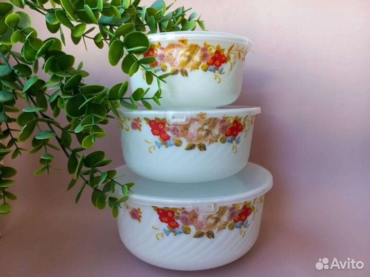 Набор салатников стеклокерамика новый с крышкой