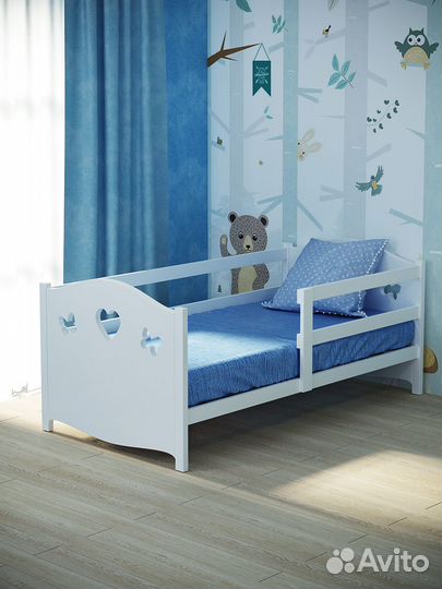 Детская кровать Бабочка из массива бука