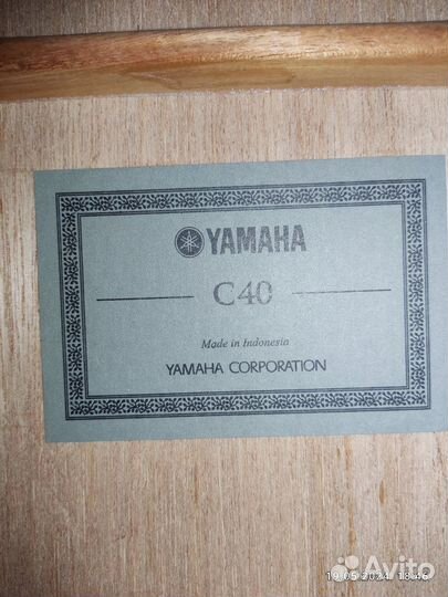 Классическая гитара yamaha c40