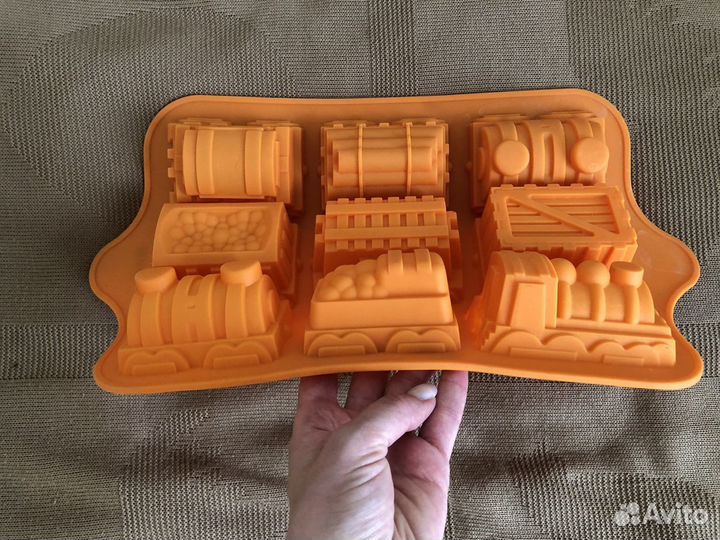 Форма для выпечки Regent Inox Паровозик