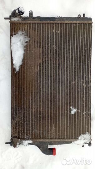 Радиатор на Рено Дастер