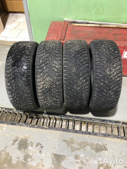 Nokian Tyres Hakkapeliitta 8 SUV 215/65 R16