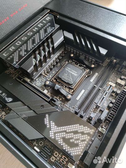 Материнская плата Asus rog crosshair x670e gene