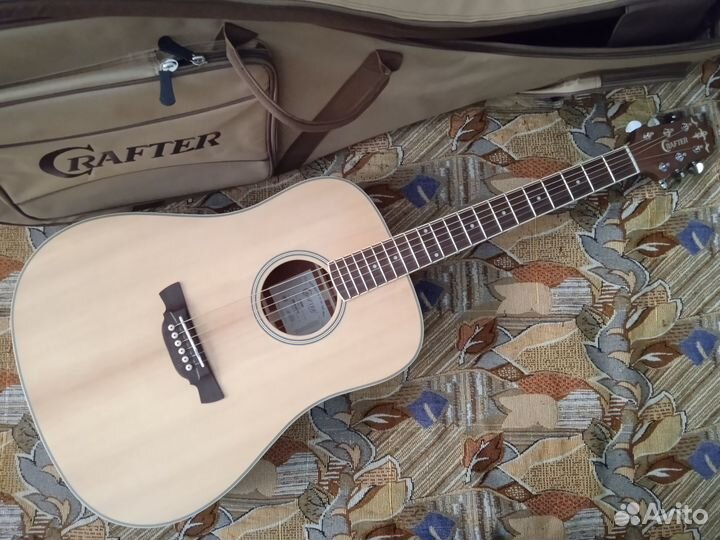 Акустическая гитара