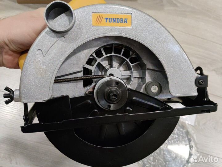 Новая циркулярная (дисковая) пила 185 мм диск