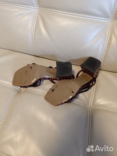 Босоножки красные 37