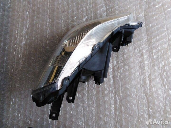 Фара левая Suzuki Sx4 2006-2013