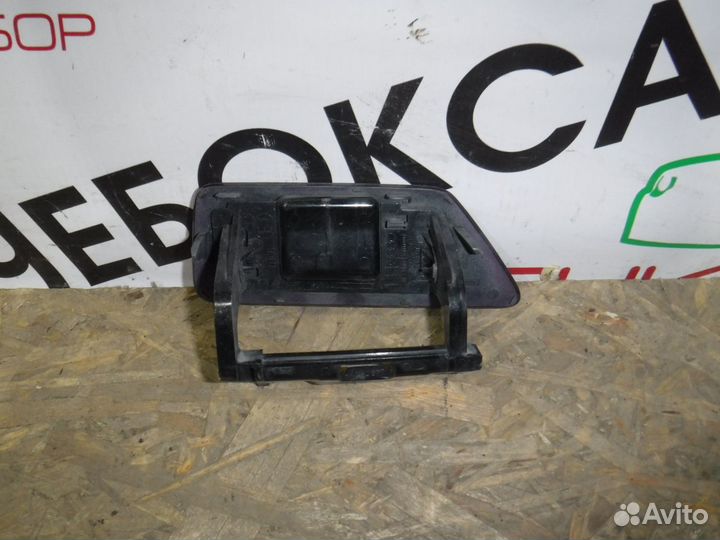 Накладка форсунки фароомывателя левая Audi A7 C8