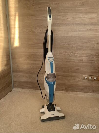 Пылесос вертикальный