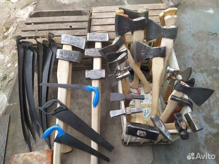 Топоры, Колуны, Кувалды, Лопаты, Грабли, Вилы, тд