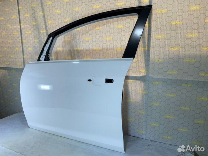 Дверь передняя левая Opel Astra J