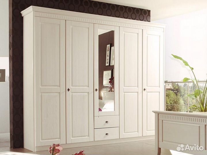 Шкаф в детскую