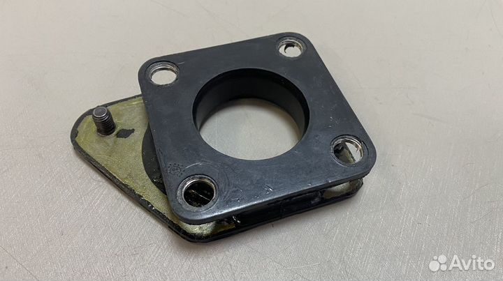 Крепление карбюратора Mercedes двс М102