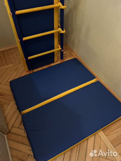 Шведская стенка с турником бу