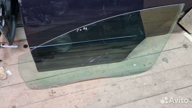 Стекло передней левой двери Гольф +