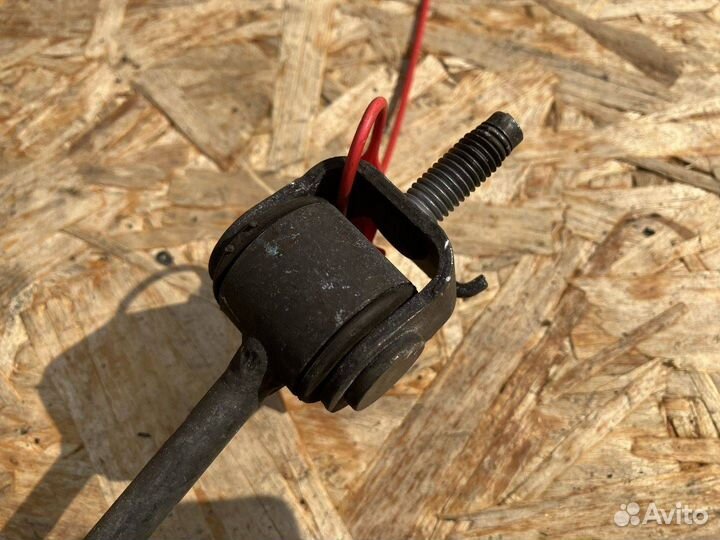 Стойка стабилизатора задняя правая Mercedes-Benz