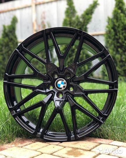Стильные диски на BMW X5 X6 X7 R21
