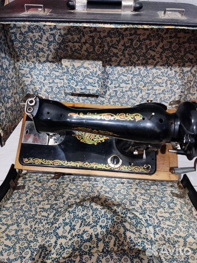 Швейная машина Подольск ручная