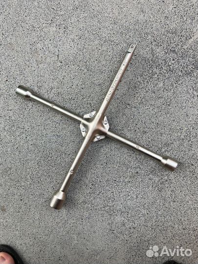 Ключ балонный крестовой (17,19,21,1/2)