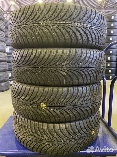 Goodyear Vector 4Seasons Gen-2 SUV 215/65 R16 98H