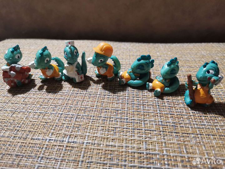 Игрушки из киндера 90х и современные