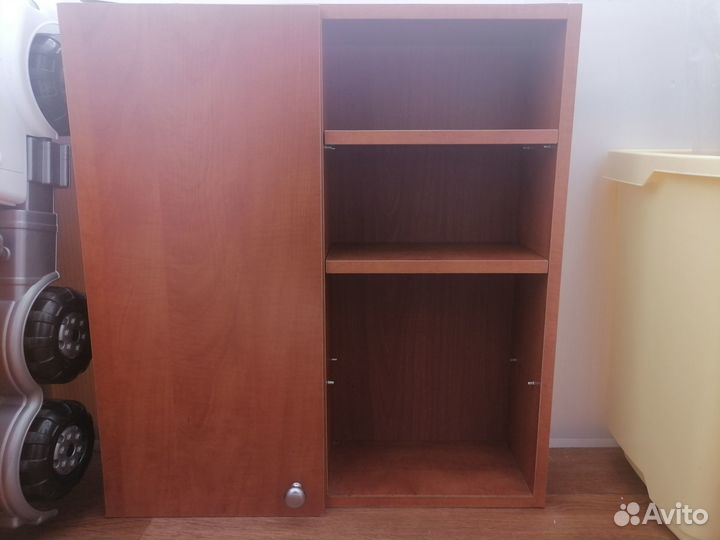 Полочка для прихожей с выемкой для счетчика