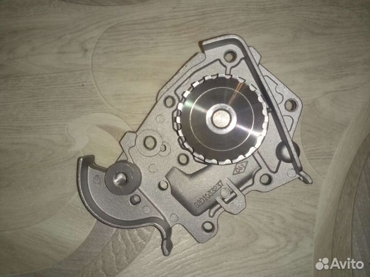 Водяной насос помпа renault logan 1.4 7700861686