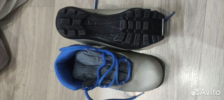 Лыжные ботинки